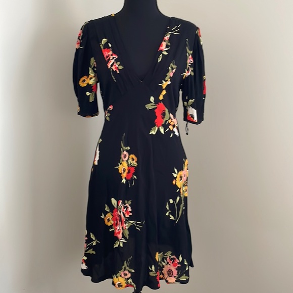 Free People Dresses & Skirts - NWT free people floral dress